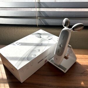 Medicube AGE-R Derma EMS Shot